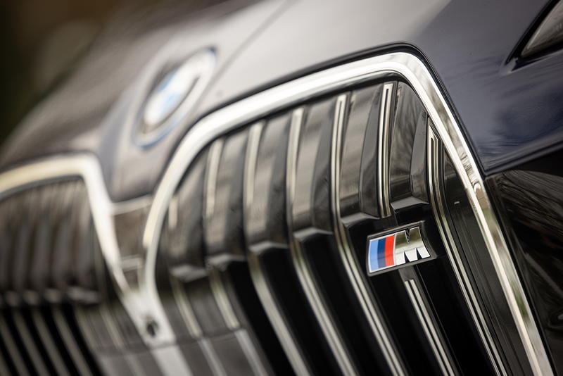 BMW i7 M70 xDrive (G70) von Christian ('Christian'), Niere mit M Logo