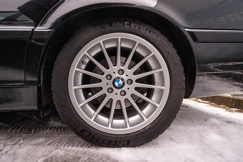 Rhein-Ruhr-Stammtisch im Januar 2026: BMW 740iL (E38) von Ralf ('RaBu63'), Rad