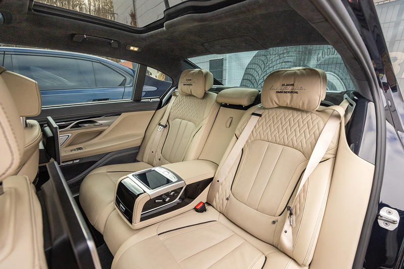 Rhein-Ruhr-Stammtisch im Februar 2026: BMW M760Li (G12) von Gunnar ('Steve7466'), Innenraum hinten