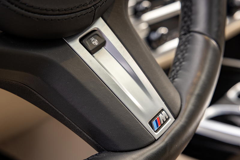 Rhein-Ruhr-Stammtisch im Februar 2026: BMW M760Li (G12) von Gunnar ('Steve7466'), BMW M Lenkrad mit M-Logo