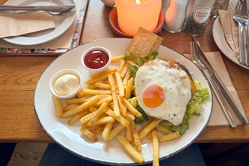 Rhein-Ruhr-Stammtisch im Februar 2026: u. a. gab es den 'brotlosen B�rger' zu essen