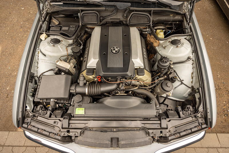 Rhein-Ruhr-Stammtisch im April 2026: V8-Motor im BMW 730i (E38) von Uwe ('CFJoe')