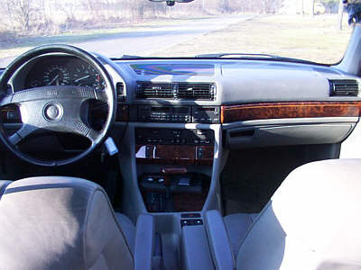 Cockpit des BMW 730i (E32) von Robert Jakulisch