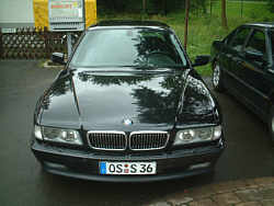 BMW 750i (E38)