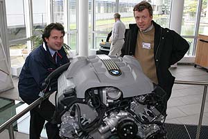 Alexander Bachner von BMW mit Formsmoderator Hans-Jrg Saner