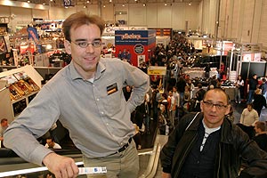 Matthias und Michael beim Besuch der Essen Motor Show 2006