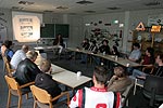 Teilnehmer im Schulungsraum der Bereitschaftspolizei in Wuppertal