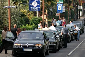 Anfahrt im 7er-Konvoi zur Postojna Hhle in Slowenien