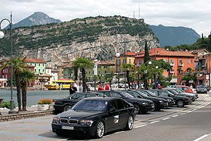 Horsts BMW 745d (E65) an der Promenade in Torbole am Gardasee