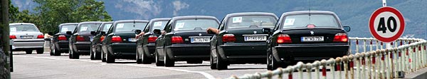 BMW 7er-Reihe auf der Promenade in Torbole am Gardasee