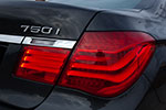 BMW 750i (F01), Typenschild an der Heckklappe 