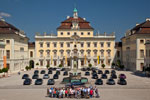 7-forum.com Jahrestreffen 2012: Gruppenfoto am Schloss Ludwigsburg mit den Teilnehmern