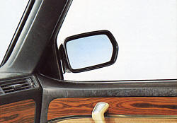 Aussenspiegel im BMW 7er, Modell E23