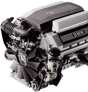 BMW 8-Zylinder Motor in der 7er-Reihe, Modell E38