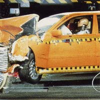 Crashtest BMW 7er, Modell E38