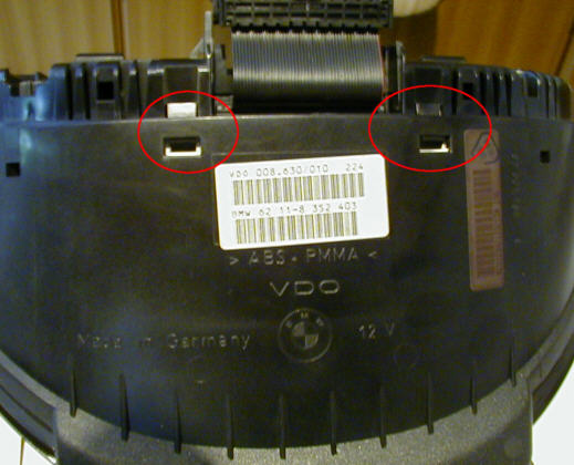 Zerlegung der Instrumente des BMW 7ers (E38) fr eine Pixelreparatur