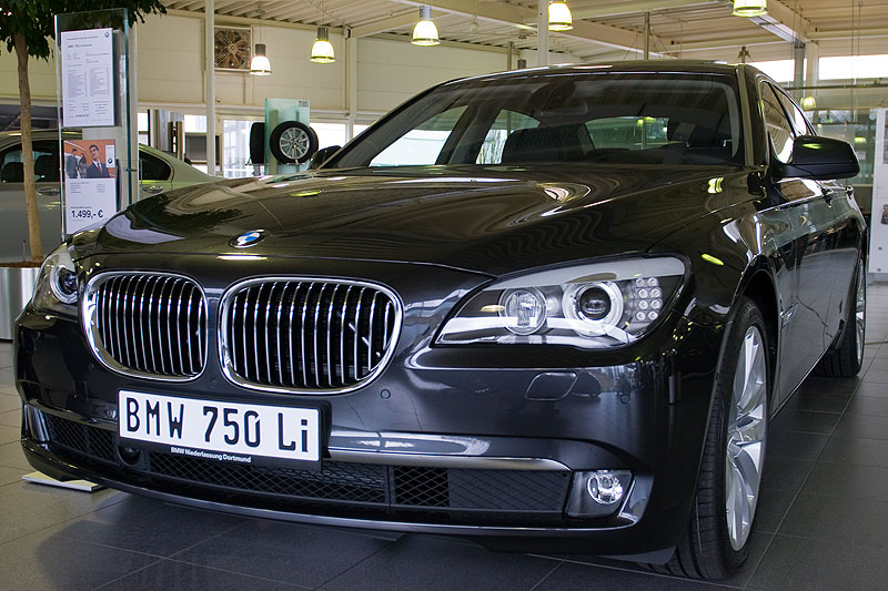 Foto: BMW 750Li (F02) in sophistograu brillanteffekt metallic (vergrößert)