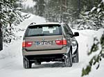 BMW X5 im Schnee