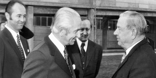 Grundsteinlegung Werk Dingolfing: von links nach rechts Hans Koch, Dr. Herbert Quandt, Eberhard von Kuenheim, Ministerprsident Alfons Goppel - 1970