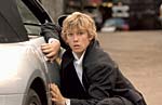 Alex Rider (Alex Pettyfer) am BMW Z4 in Stormbreaker.