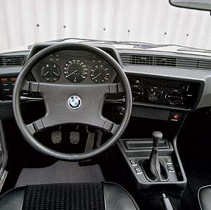 BMW 635 CSi Cockpit