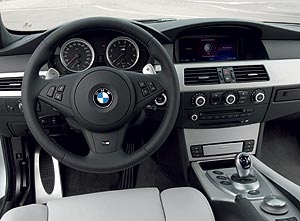 BMW M5 Touring, Cockpit (Modell E61)
