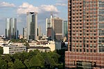 Blick auf Frankfurt, rechts der Frankfurter Messeturm
