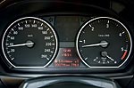 Schaltpunktanzeige im Cockpit des BMW 1er