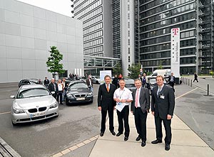 Economy Training von DeTeFleetServices und BMW. Stefan Teuchert, Michael Caspers (beide BMW), Horst Krastetter, Lothar Schwan (beide DeTeFleetServices) 