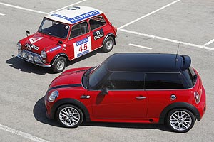 MINI John Cooper Clubman mit seinem Ahnen