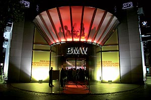 Party anlsslich der Verkndung der Shortlist zum Preis der Nationalgalerie 2009 bei BMW Kurfrstendamm Berlin