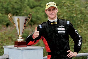 Die neue Nummer Eins: Thomas Neumann (Mitterteich, EHRL SPORT LECHNER RACING) ist der MINI CHALLENGE Meister 2008