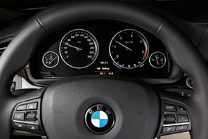 BMW 5er Limousine (Modell F10), Cockpit