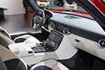 Mercedes SLS, Innenraum. Serienmäßig mit Navigationssystem und Lederpolstern