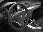 BMW 135i Cabrio und BMW 135i Coupé - Vorwahlhebel für Siebengang-Doppelkupplungsgetriebe mit Sport-Automatik
