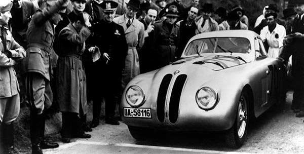 BMW 328 Touring Coupé beim Start zum I. Gran Premio Brescia delle Mille Miglia, 28.04.1940