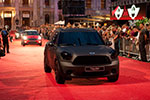 Umjubeltes Deb�t der Life Ball MINIs auf dem Red Carpet vor dem Wiener Rathaus angef&uuml;hrt vom MINI Countryman designed by Francisco Costa, Calvin Klein Collection