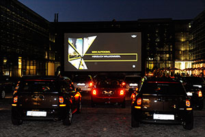 MINI Autokino vor dem Pavillon 21 MINI Opera Space