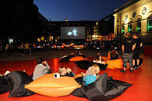 MINI Autokino vor dem Pavillon 21 MINI Opera Space