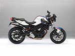 BMW F 800 R Alpinweiss uni/Lupinblau metallic/Magmarot uni