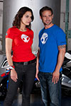 BMW Motorrad Style DoubleR 2011: T-Shirt DoubleR Damen rot und Halstuch DoubleR; T-Shirt DoubleR Herren