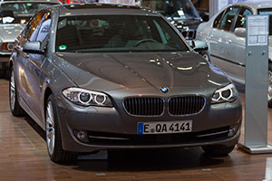 BMW 535i (Modell F10) auf dem BMW-Messestand, Techno Classica 2010