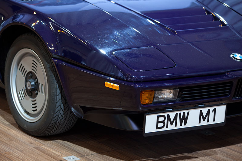 Bmw m1 2010