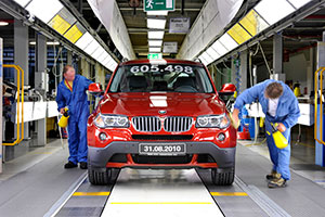 Nach 605.498 in Graz produzierten BMW X3 der ersten Generation endet die Produktion am 31.08.2010.