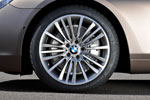 Das neue BMW 640i Gran Coupé, Exterieur: 19'' Leichtmetallräder mit V-Speiche 423