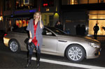 Ursula Karven mit dem BMW 6er Cabrio (F12).
