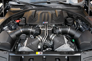 BMW M5, Motor