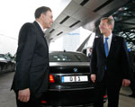 (v.l.) Dr. Norbert Reithofer, Vorsitzender des Vorstands der BMW AG und Bundespr&auml;sident Christian Wulff.