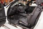 BMW 335i Cabrio Performance mit BMW Performance Abdeckung Lenkrad in Alcantara (51 Euro), Handbremsgriff mit Balg (99 Euro)