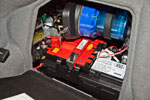 BMW 760Li High Security (F03 LCI), zwei Batterien und Blaulicht im Kofferraum